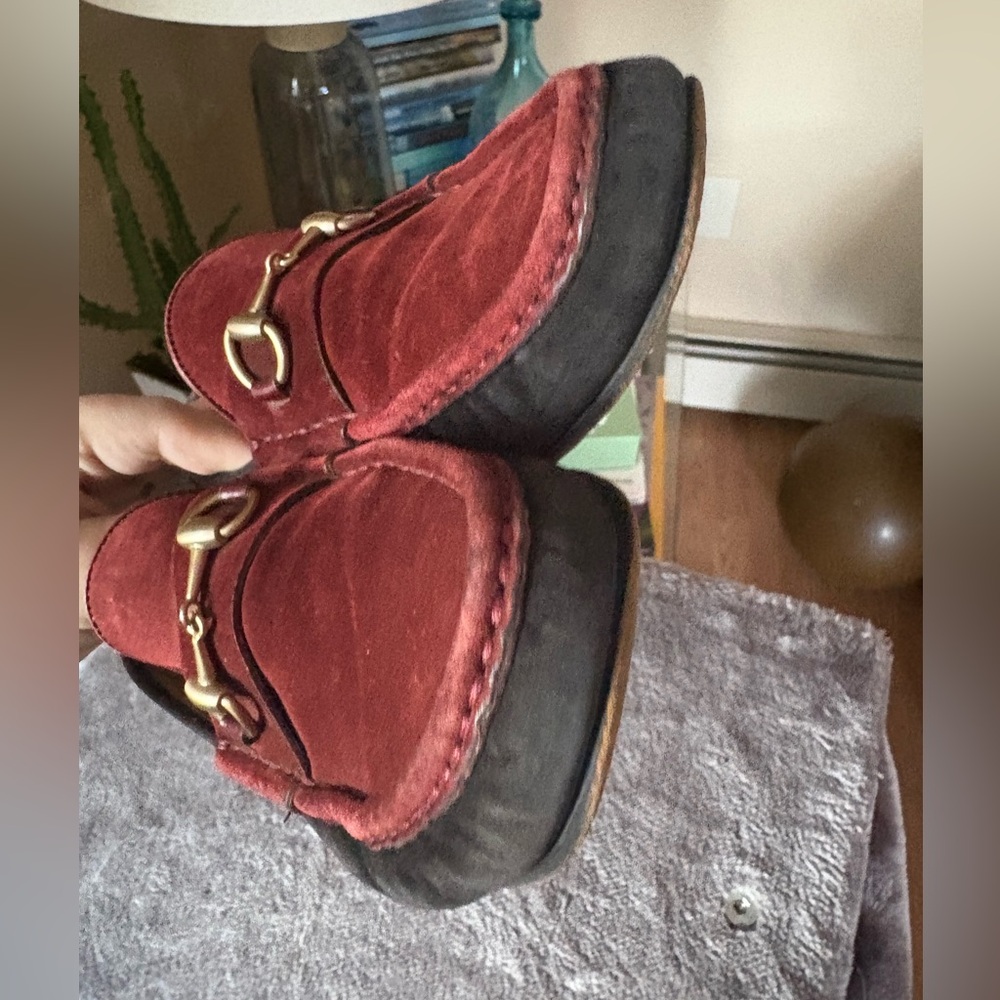 Vintage Gucci loafers burgundy and black two tone with gold tone horsebit - Picture 8 of 12